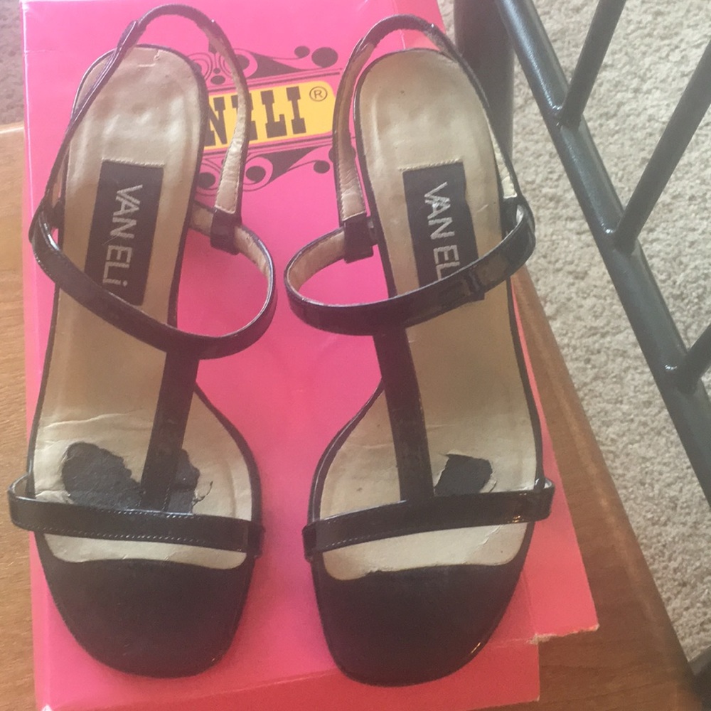 Vaneli size 5 Black patent sandals.